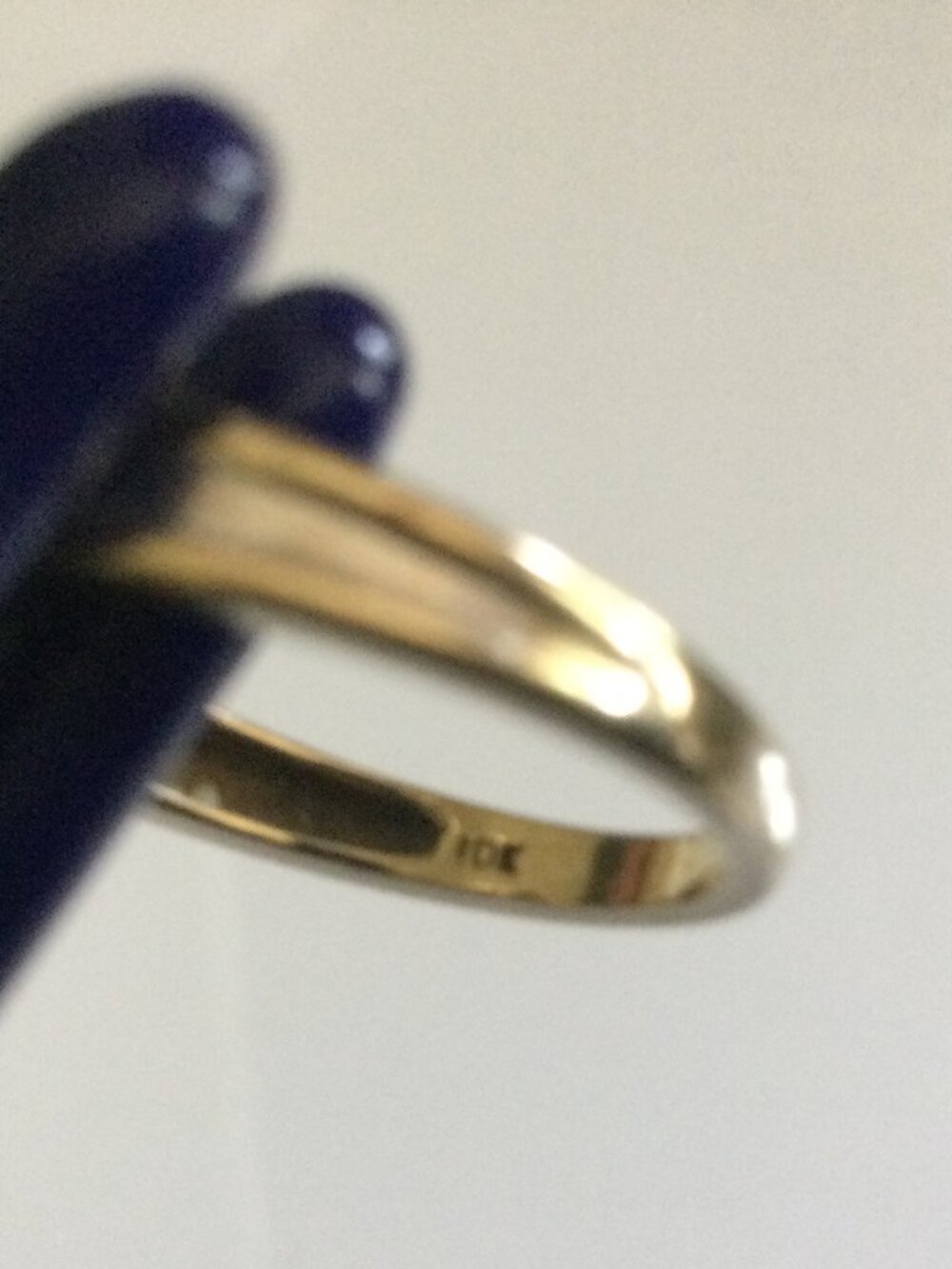 10K Yellow & White Gold Inset Diamond Channel Set Band Ring SZ 7 - Picture 7 of 8